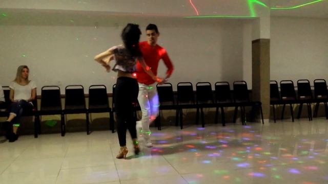 Zouk - Renan e Monique смотреть онлайн