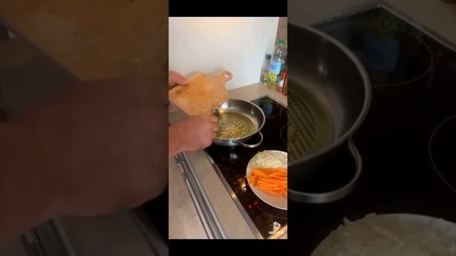 Стручковая фасоль на сковороде