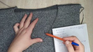 V-образная горловина. Как соединить петли крючком.