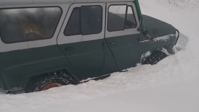 Заварили дифференциал на УАЗе и сразу поехали на испытания. смотреть онлайн