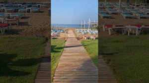 Новый дешёвый отель ARMELLA hill 5* ПЛЯЖ и дорога к нему.