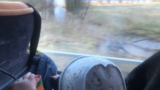 4К VLOG | ЕДЕМ В ИСПАНИЮ С РЕБЕНКОМ | СЛОМАЛАСЬ СУМКА | ГДЕ БРАТЬ БЕСПЛАТНУЮ ЕДУ И СИМКУ? смотреть онлайн