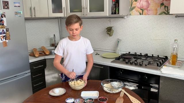 Шеф Паштет Мастер Дети - готовим сырники смотреть онлайн