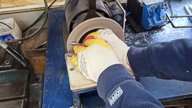 НЕ ВЫБРАСЫВАЙ старые Плоскогубцы!!! Отличная ИДЕЯ своими руками! смотреть онлайн