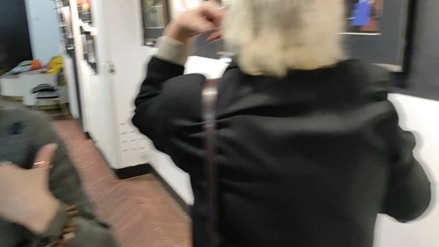 Человек Арт-Объект Алла Зиневич- ШЕЛ ПО УЛИЦЕ ФОТОГРАФ. Майя Жинкина. ДКиТ им. ИИГаза, фойе 3-го эт смотреть онлайн