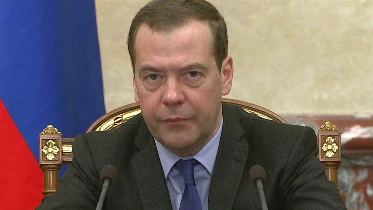 В России в ближайшие три года будут приватизирован...00 различных структур и порядка тысячи объектов