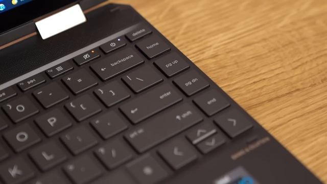 HP Spectre X360 14 - recenzja, Krótka Mobzilla odc. 104 [+KONKURS - rozwiązany] смотреть онлайн