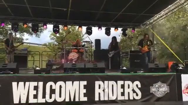 Eric Hays Drum Solo смотреть онлайн