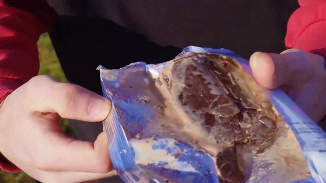 ЧТО, ЕСЛИ ЗАМОРОЗИТЬ РУКУ В ЖИДКОМ АЗОТЕ ?! смотреть онлайн