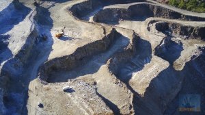 Взрывные работы на карьере "Бор"