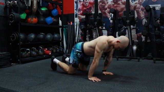 Наклоны вперёд на четвереньках разгибание кистей | Демонстрация смотреть онлайн