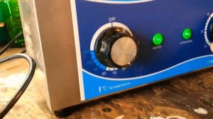 Чистка топливного датчика в ультразвуковой ванне.