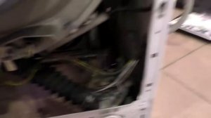 Как разобрать стиральную машину Веко. Меняем подшипники в барабане.