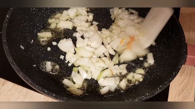 Заливной пирог на сметане с куриной грудкой смотреть онлайн