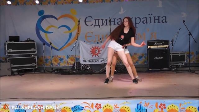 Мастер-класс по реггетону на городском пикнике от SalsaFlash 02.05.2014 смотреть онлайн