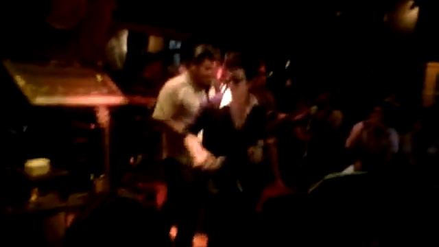 KOM - Love At First Song смотреть онлайн