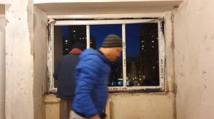 Демонтаж и монтаж пластикового окна. Установка трехстворчатого окна. – Компания Мастер Окон Москва