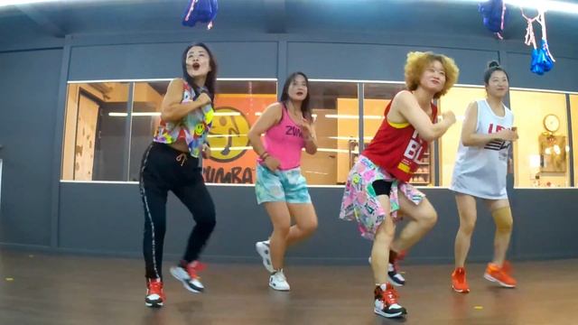 ZIN105 / COMO E' / SALSA / ZUMBA NINANO смотреть онлайн