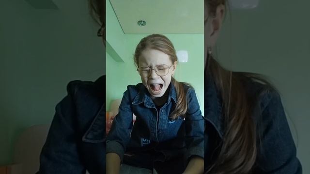 распаковка карт и биндера ?•~•очень крутое видео•~•?#круто? смотреть онлайн