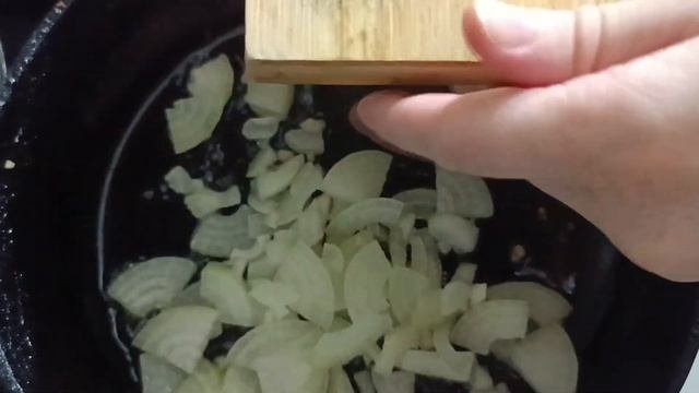 Кабачки в сметано-томатном соусе #кабачкирецепт #кабачкижаренные