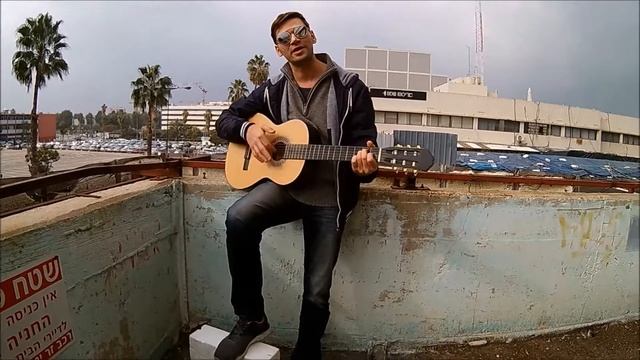 Ваза на столе смотреть онлайн