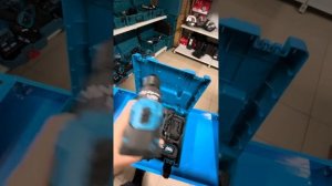Шуруповерт бесщеточный с ударом с железным патроном Makita (реплика)