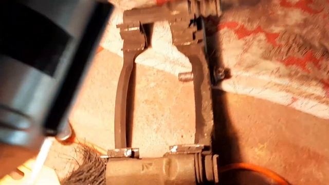 Замена тормозных дисков и колодок на Peugeot 408 смотреть онлайн