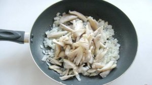 Вешенки жареные с картофелем в сметане