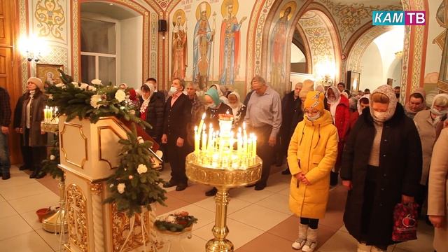 Служба в храме святого великомученика Димитрия Солунского смотреть онлайн
