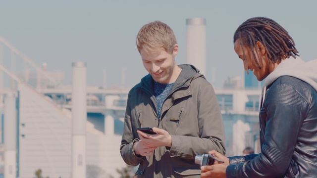 Smart. Small. Social. The Canon G7X III Overview Video with Jon Lorentz смотреть онлайн