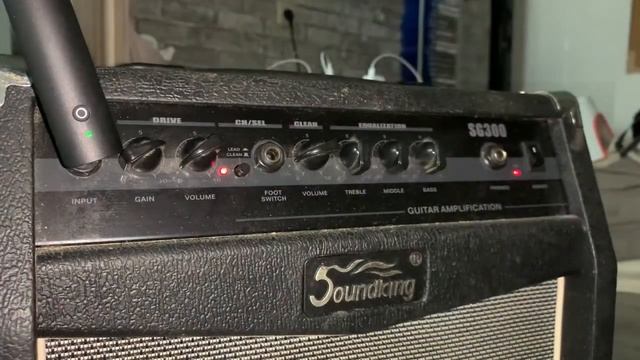 Гитарный Комбик Soundking SG300 смотреть онлайн