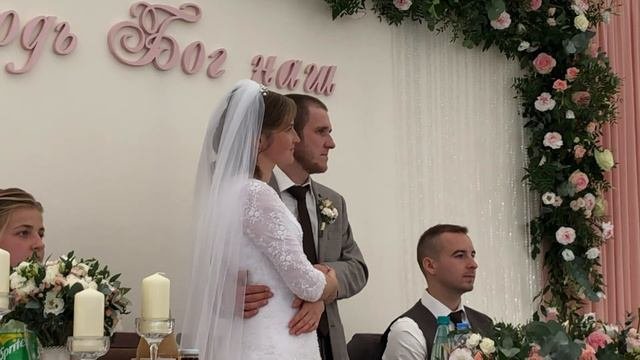 Сегодня день счастливый ,радостный для вас