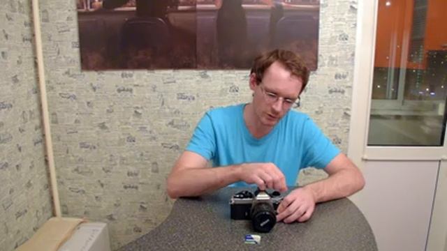 Как вынуть катушку с пленкой из камеры Nikon FE2 смотреть онлайн