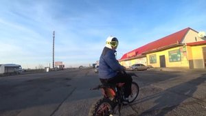 БЕЗ ПРАВ на МОТОЦИКЛЕ vs дпс | удрал от дпс по полям !