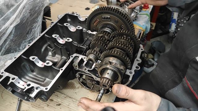 Honda cb 750 сборка двигателя ,установка вкладышей и генератора часть 5 смотреть онлайн