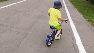 Как научиться ездить на двухколесном велосипеде за 3 с половиной минуты