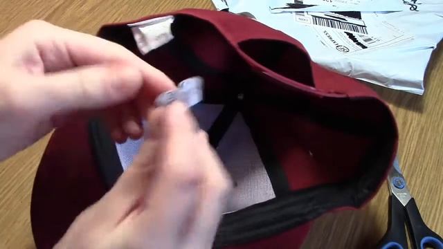 Кепка с прямым козырьком (Вишневая) смотреть онлайн