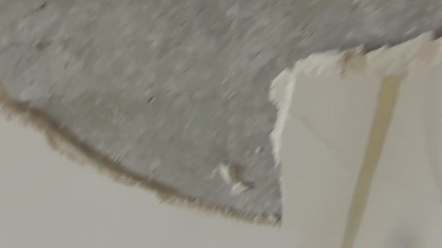 ???...штукатурка отваливается...  Жесть! ЖК  Красный Аксай