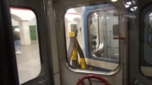 Метропоезд Санкт-Петербурга 10-**: метровагон Ем-501, б. 6906 - 1 линия (№119) (03.12.20)