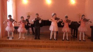 Ансамбль скрипачей младших классов Колледж Буги