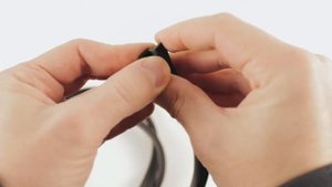 Универсальный уплотнитель кромки лобового стекла и крыши