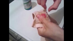 Выводим жевательную резинку с ткани.