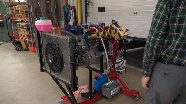 OPEL 2.4 L CIH 16v first start смотреть онлайн