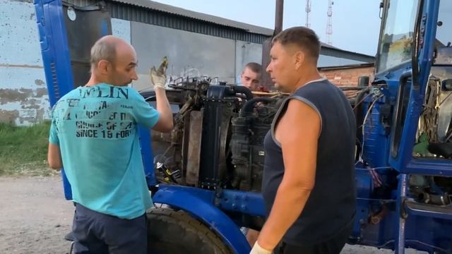 Глаза боятся , а руки делают. Поставил новый радиатор на МТЗ-80 смотреть онлайн