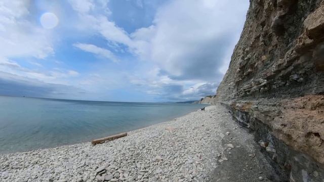 Waterfall. Sea. Wild beach/ Геленджик. Дикий пляж Сосновка