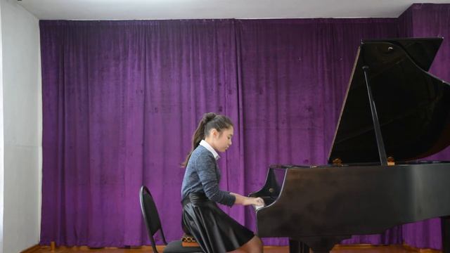 Tolybaeva Alina - Curanta (d-moll). Graun C.H. смотреть онлайн