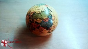 Вращающийся глобус с подсветкой