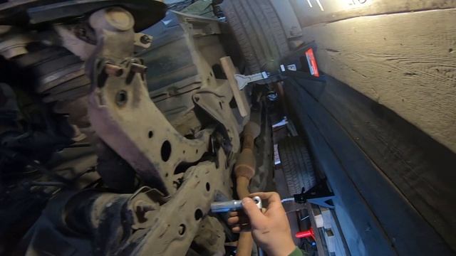 Ремонт сайлентблока рычага Toyota Camry 50 ( маленький отрывок) смотреть онлайн