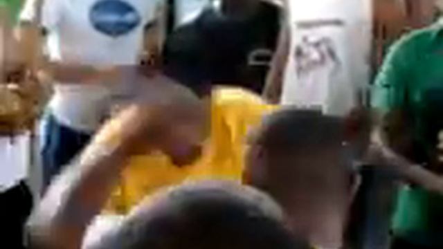 Marquinho(piguimeu)na Ultima roda de capoeira do ano 2011 em Piabeta смотреть онлайн