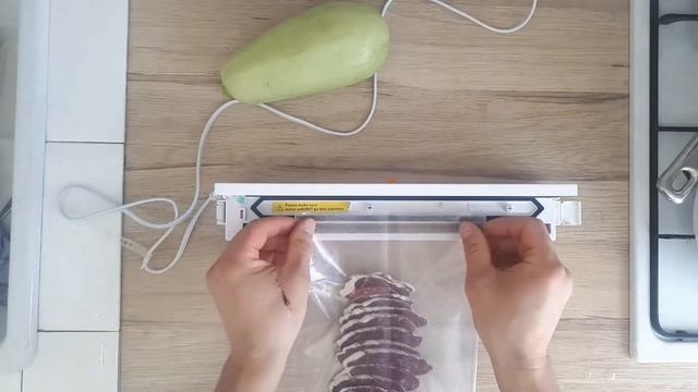 Дешёвый.Вакумный упаковщик